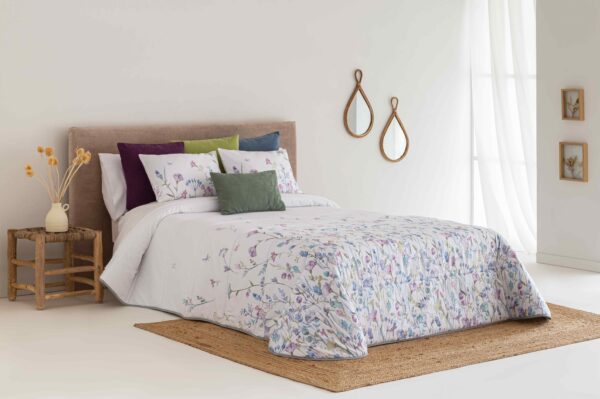 Edredón comforter estampado Fresno 02-fondo blanco con flores lilas, azules, verdes...